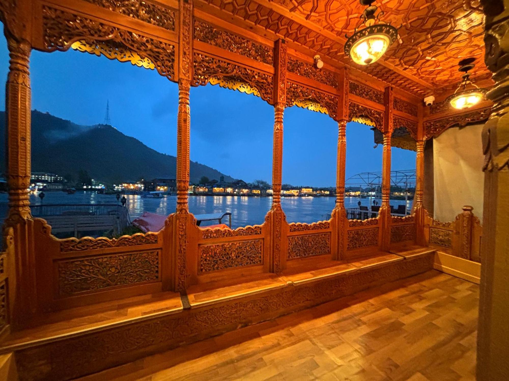 The Badyari Palace Houseboats Srinagar  Exterior photo