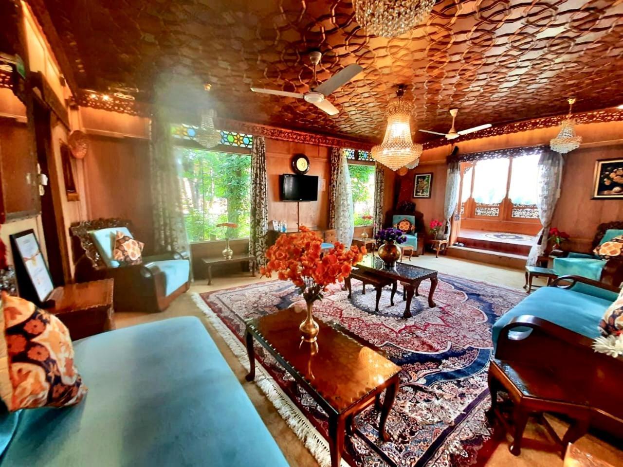 The Badyari Palace Houseboats Srinagar  Exterior photo