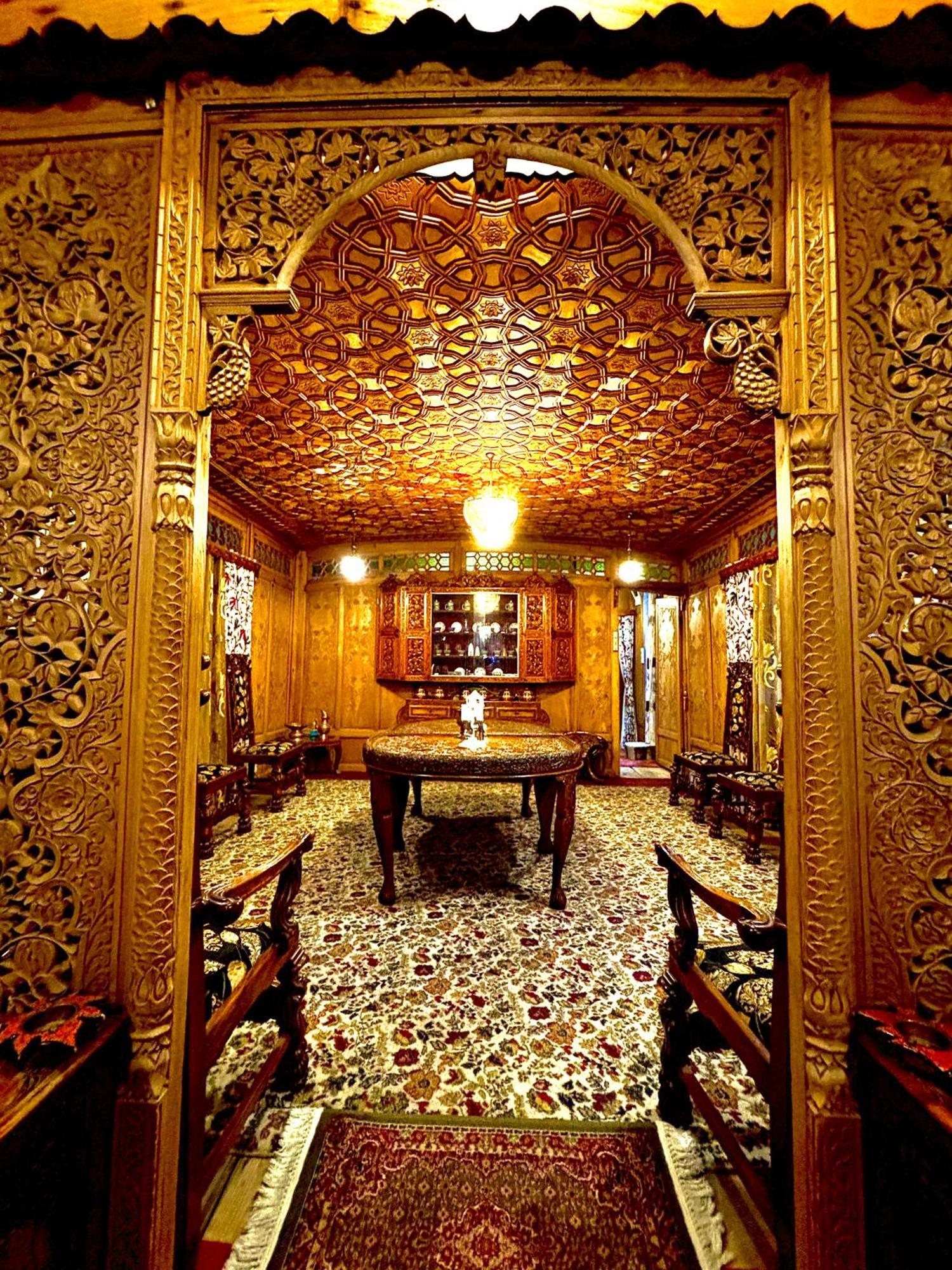 The Badyari Palace Houseboats Srinagar  Exterior photo