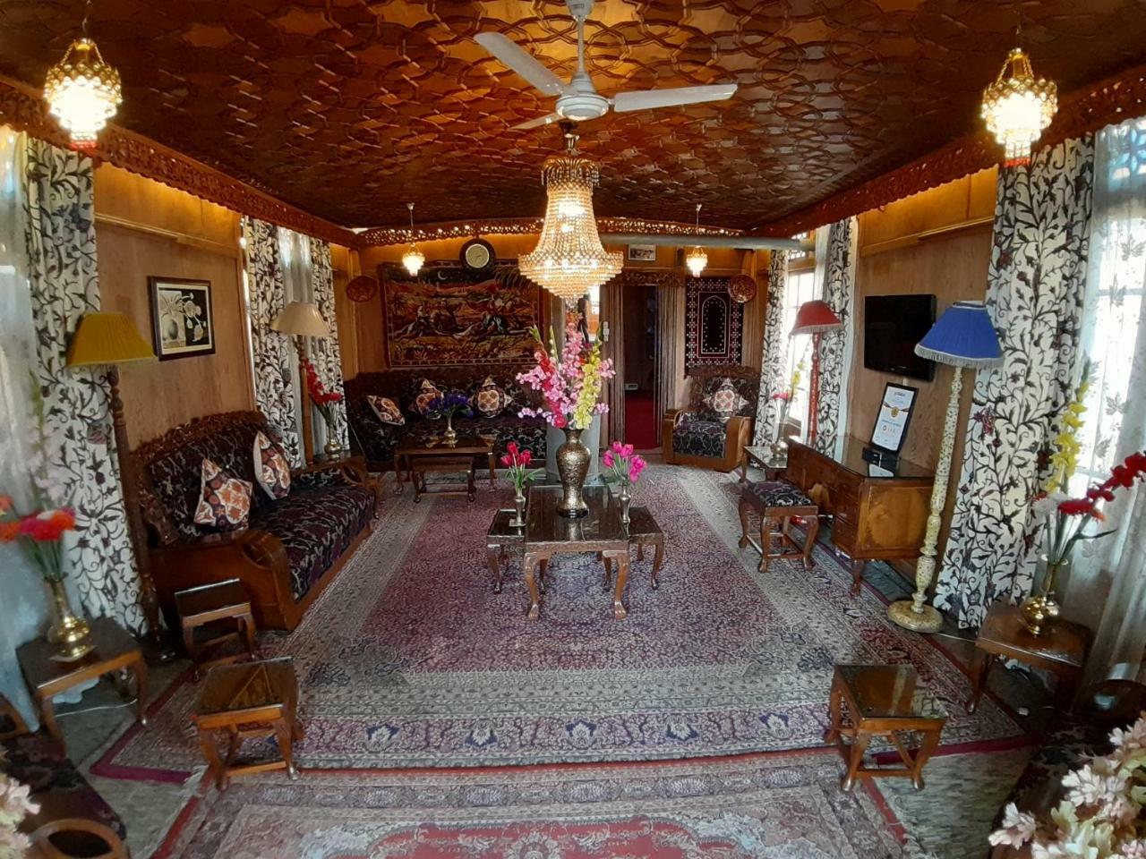 The Badyari Palace Houseboats Srinagar  Exterior photo